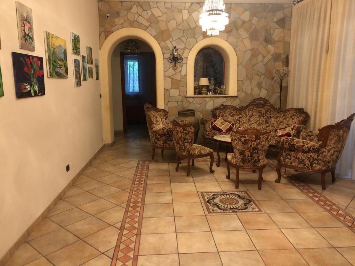 Bed and Breakfast Marinette Барчеллона-Поццо-ді-Готто Екстер'єр фото